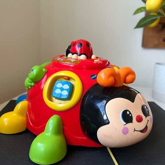 VTech Crazy Legs Learning Bug, Educational Toys with Learning Games, Shape Sorte - Picture 5 of 6